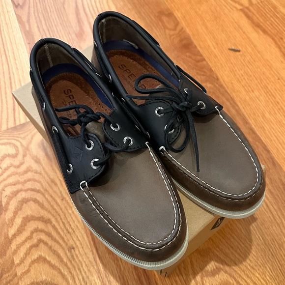 NEW WITH BOX Sperry Topsider Boat Shoe - Mens size 8.5 - Picture 2 of 6